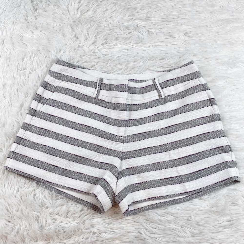 Ann Taylor Petite 4P striped short mid rise